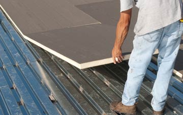 benefits of insulating Roundstreet Common flat roofing